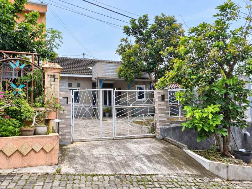 dijual rumah di pasadena manyaran semarang
