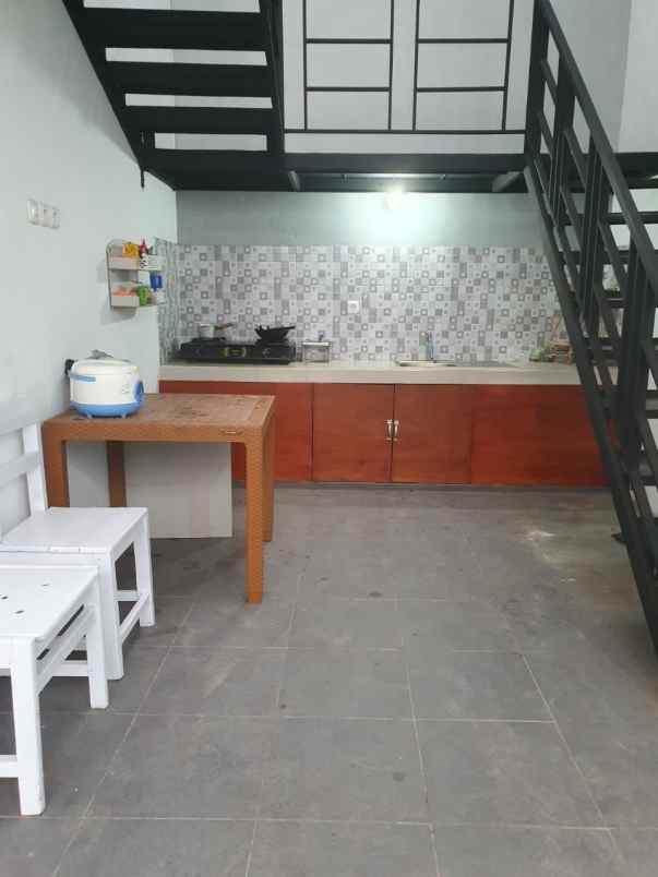 dijual rumah di perumahan bestari indah