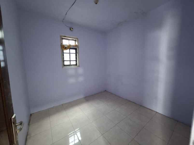 dijual rumah di perumahan kebonsari indah jember