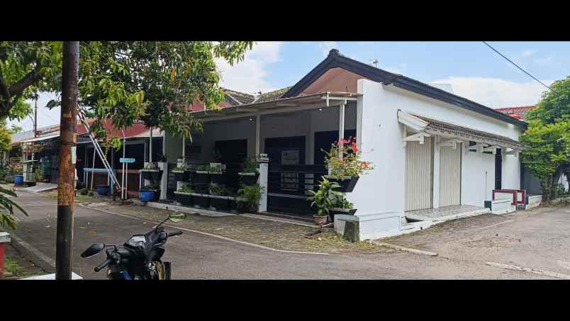 dijual rumah di plamongan indah semarang
