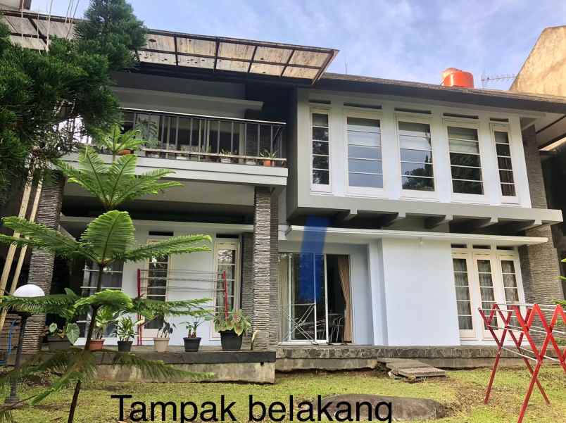 dijual rumah di resort dago pakar