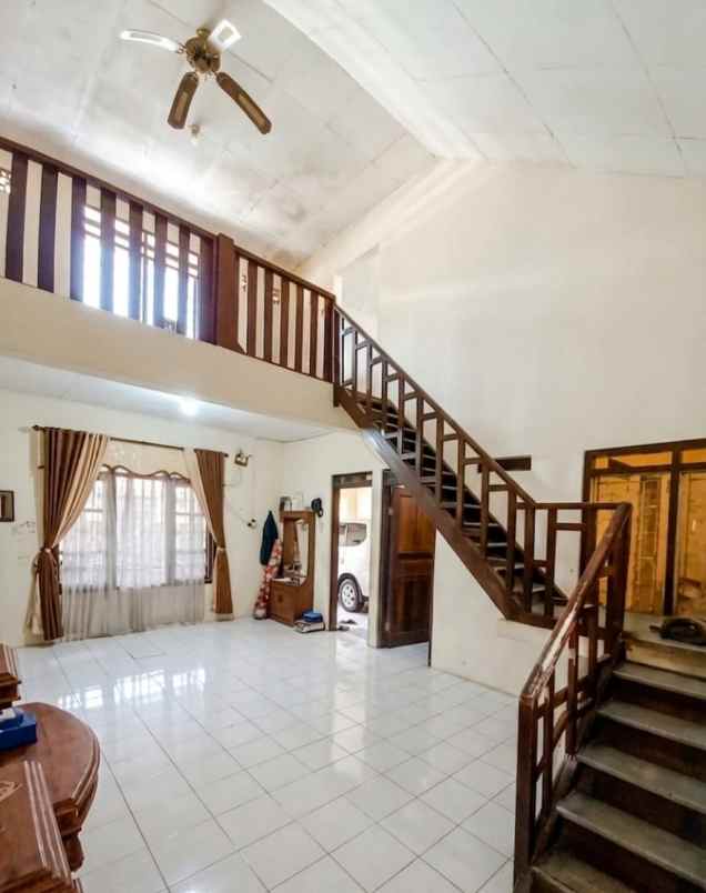dijual rumah di sri redjeki kalibanteng semarang