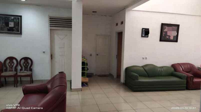dijual rumah di taman galaxy bekasi