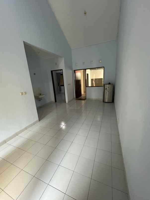 dijual rumah disutera kirana pondok