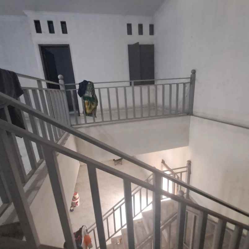 dijual rumah duren sawit