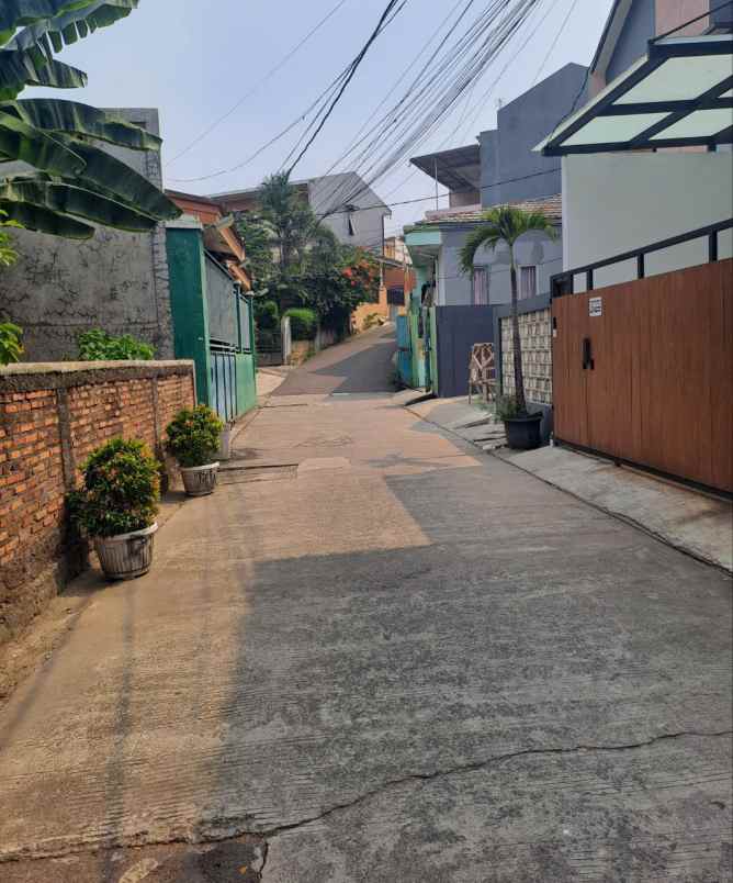 dijual rumah duren sawit