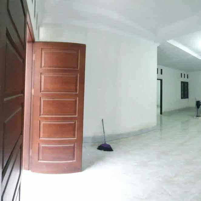 dijual rumah duren sawit