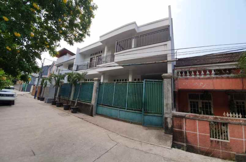 dijual rumah duren sawit