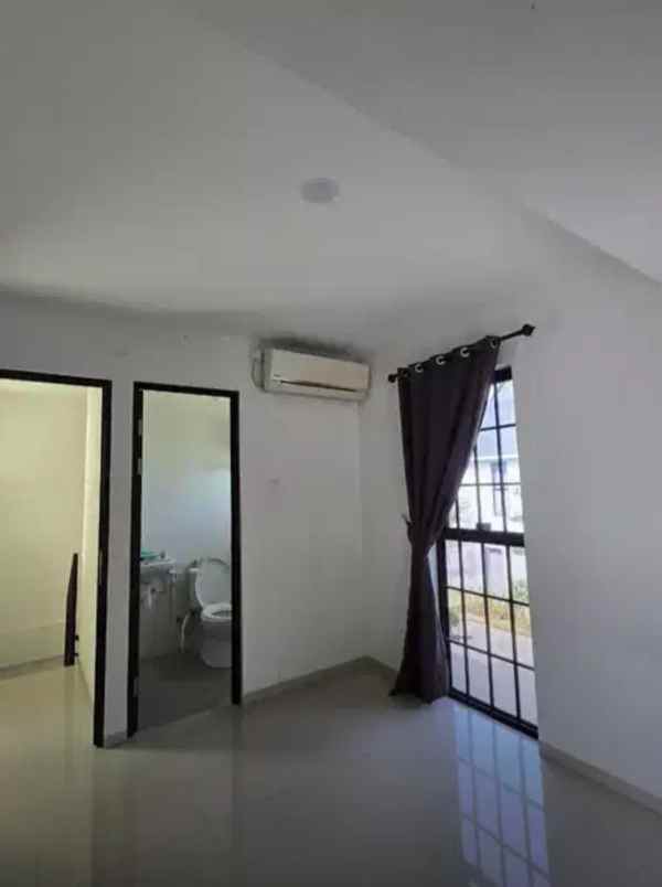 dijual rumah eastern park residence