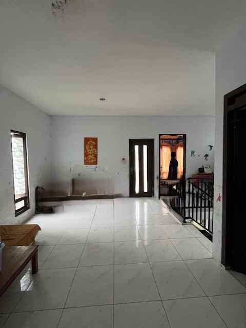 dijual rumah elkk359