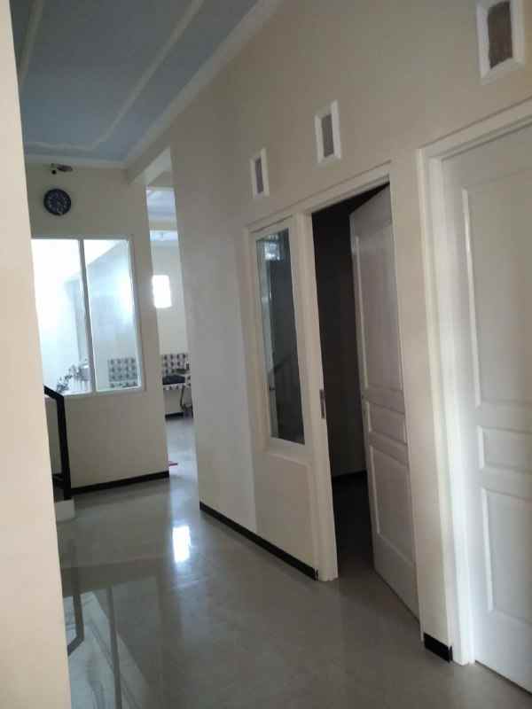 dijual rumah erum de campus inside