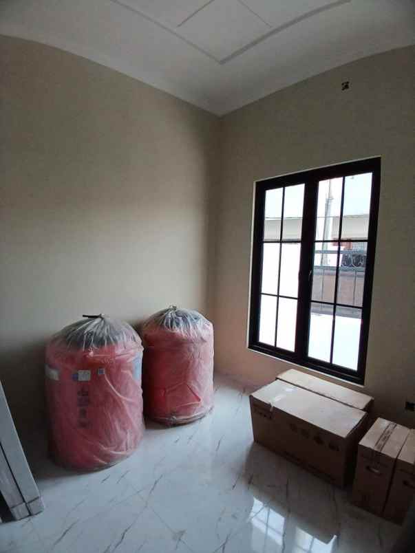 dijual rumah exclusive di cilodong depok