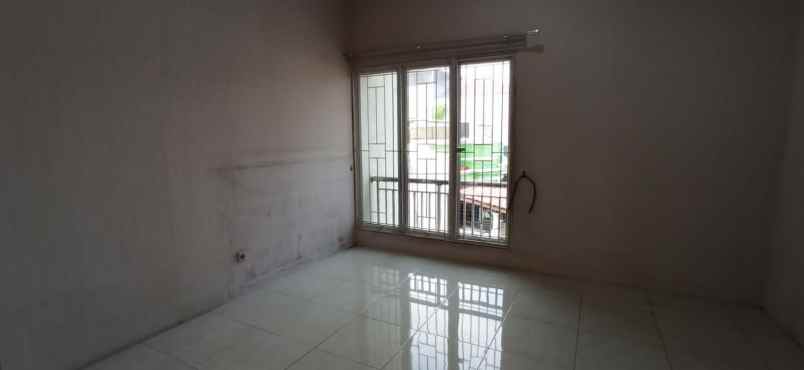 dijual rumah gading griya residence