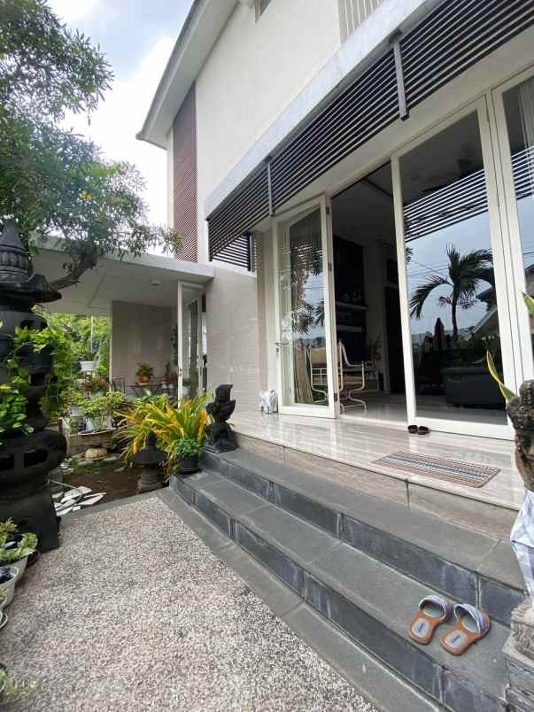 dijual rumah galaxy bumi permai araya 1