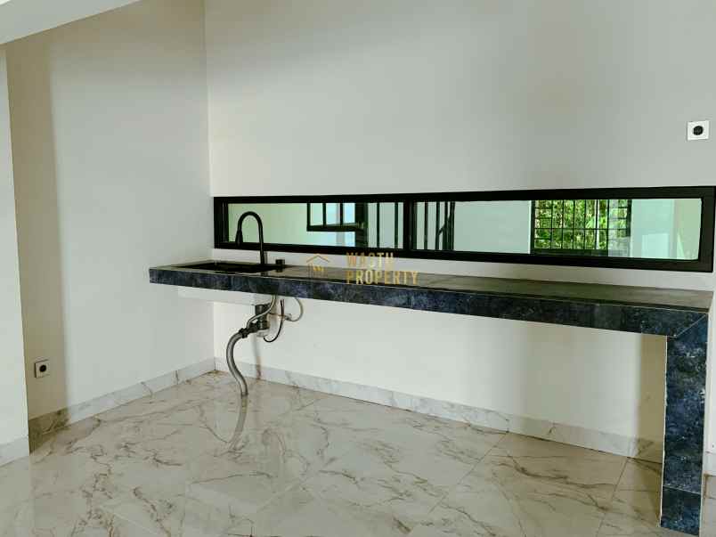 dijual rumah gedongan bangunjiwo