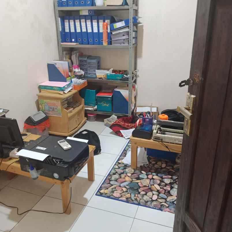 dijual rumah gg h keman jagakarsa