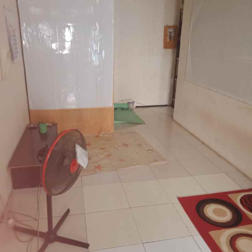 dijual rumah gg h keman jagakarsa