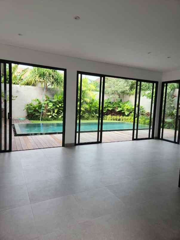 dijual rumah gita kencana karang mas