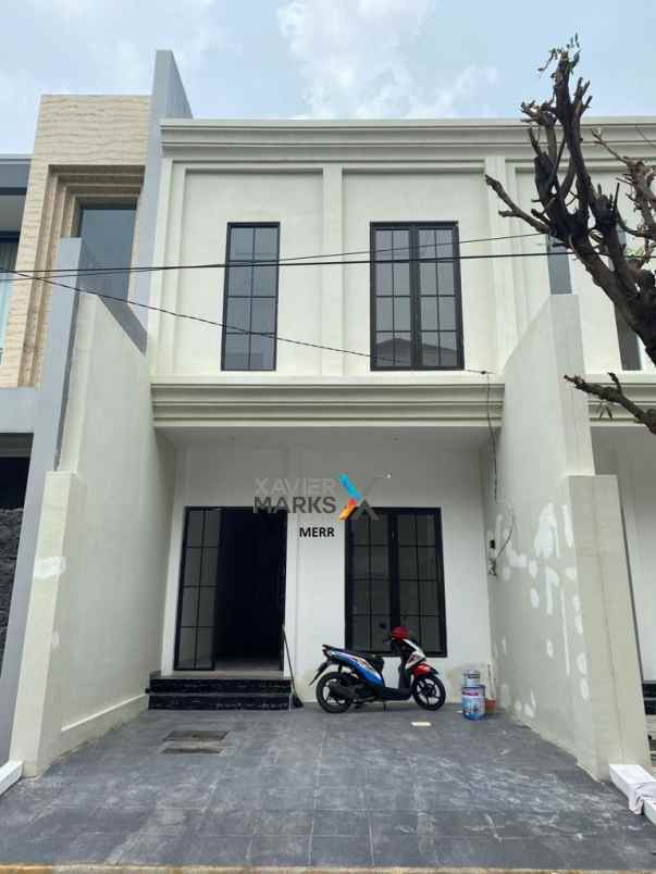 dijual rumah graha santoso regency