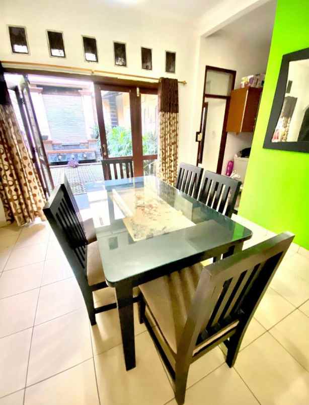 dijual rumah grand galaxy