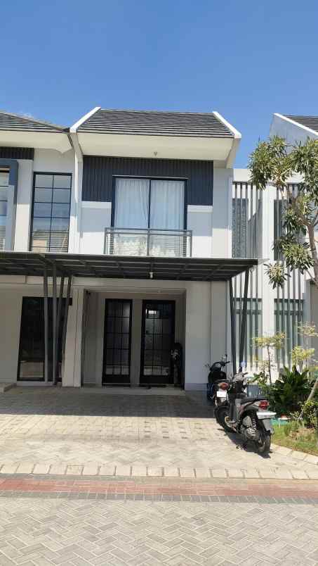 dijual rumah grand pakuwon gladstone