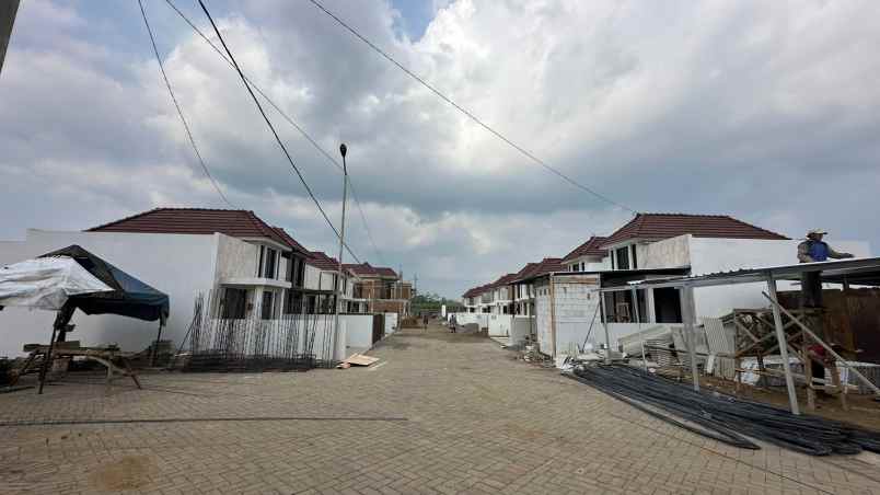 dijual rumah green hbb residence