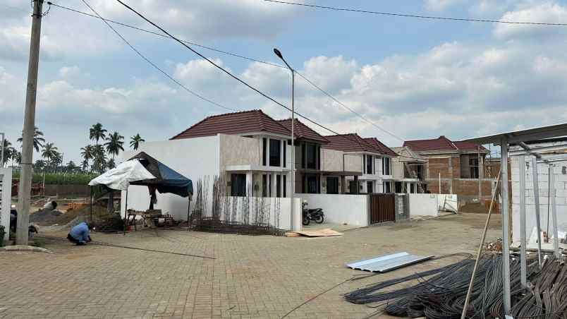 dijual rumah green hbb residence