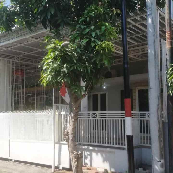 dijual rumah green semanggi mangrove