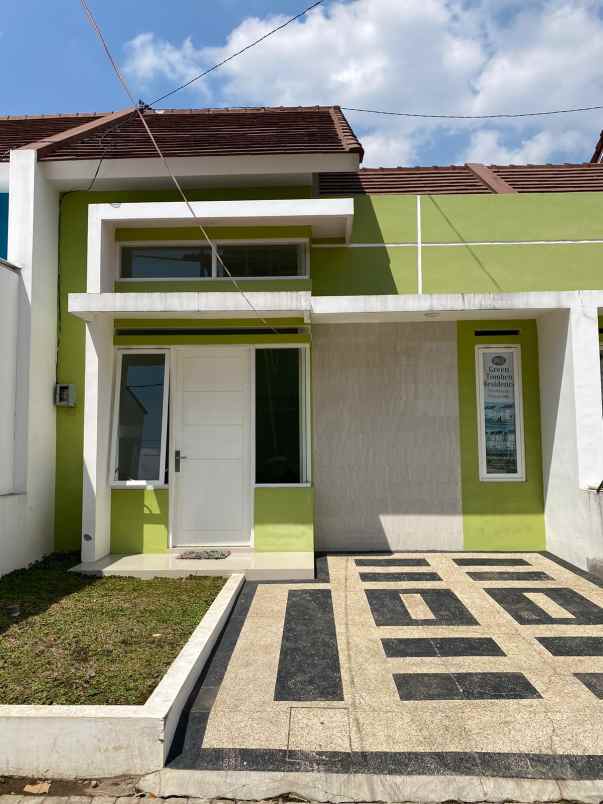 dijual rumah green tombro