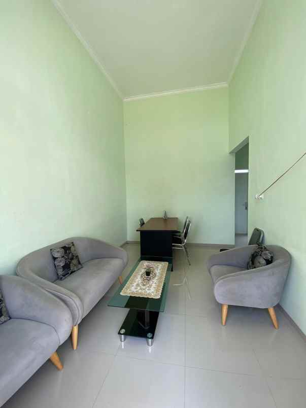 dijual rumah green tombro