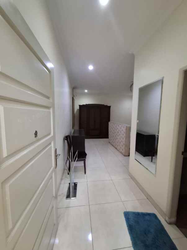 dijual rumah green ville dekat kedoya utara