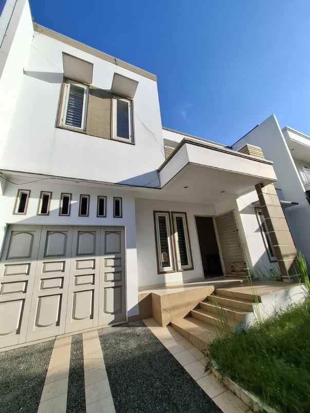 dijual rumah green ville dekat kedoya utara