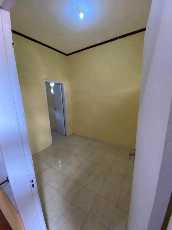 dijual rumah griyashanta