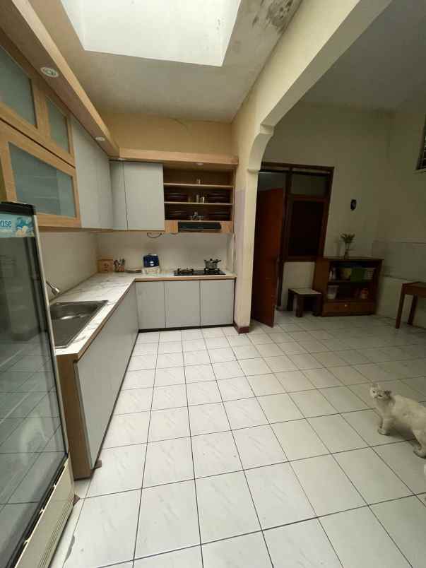 dijual rumah gunung batu pasteur