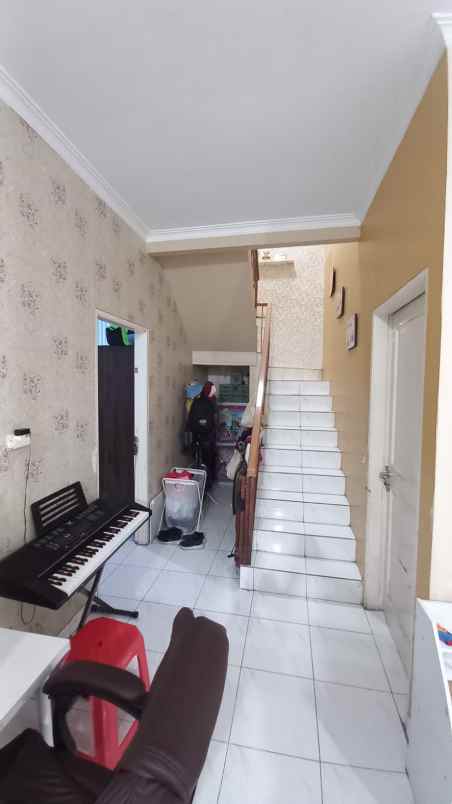 dijual rumah harapan indah