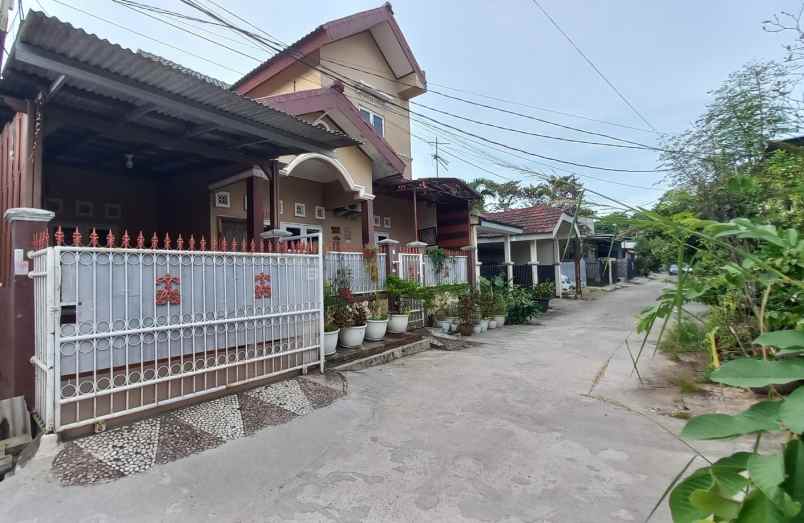 dijual rumah harapan indah