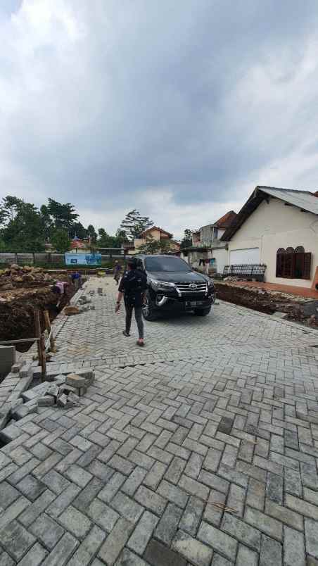 dijual rumah hegarmanah