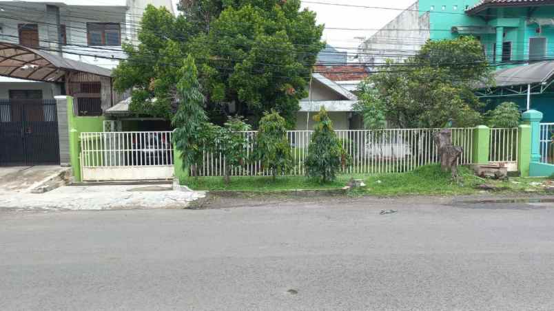 dijual rumah hitung tanah saja di cikutra bandung