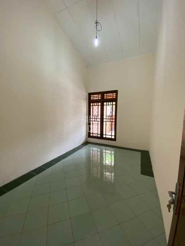 dijual rumah jakarta timur