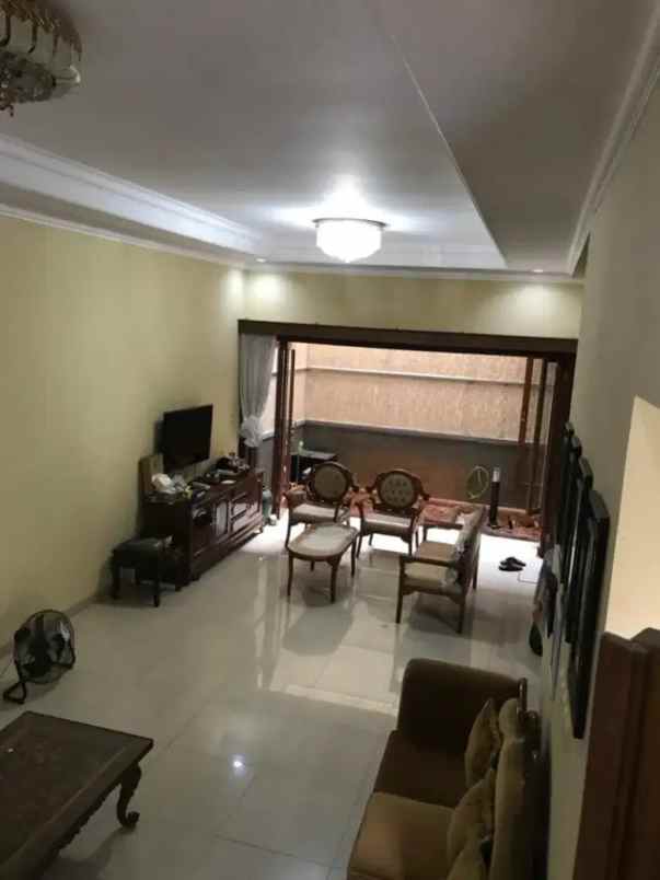 dijual rumah jalan alu alu no 32 rawamangun