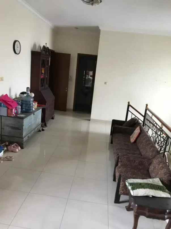 dijual rumah jalan alu alu no 32 rawamangun