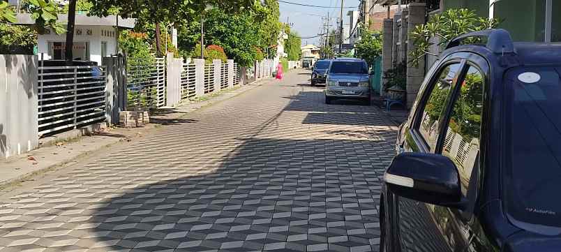 dijual rumah jalan aries