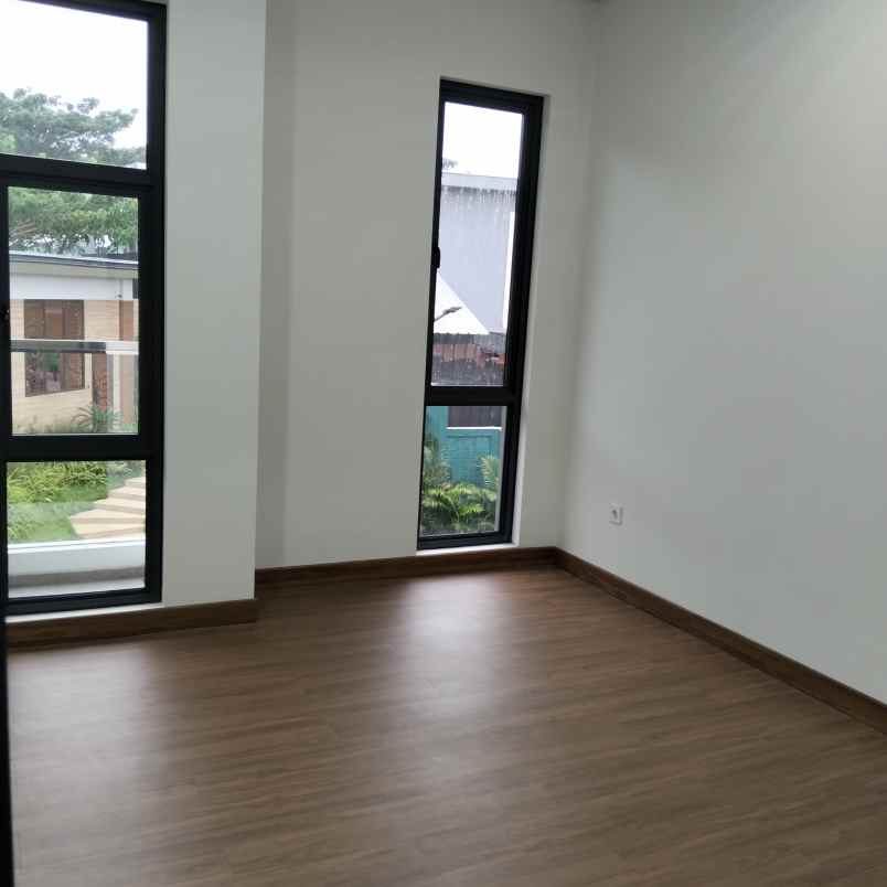 dijual rumah jalan arya putra kedaung
