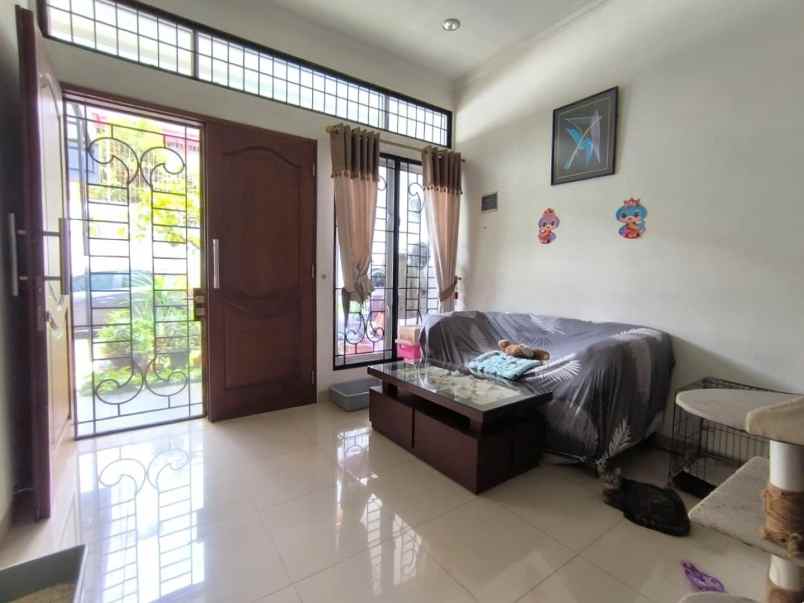dijual rumah jalan cempaka putih tengah