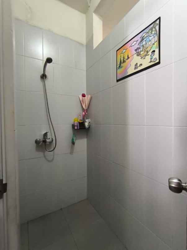 dijual rumah jalan cempaka putih tengah