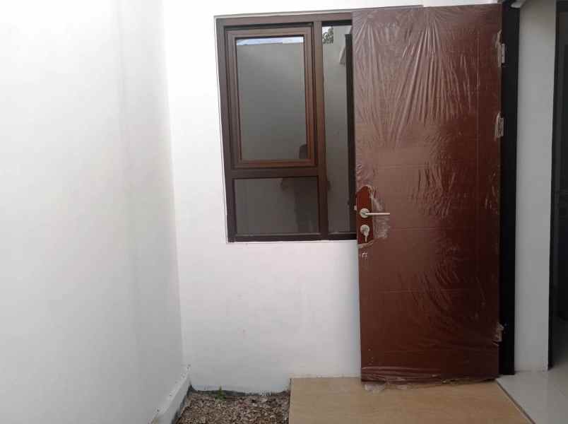 dijual rumah jalan desa cipagalo