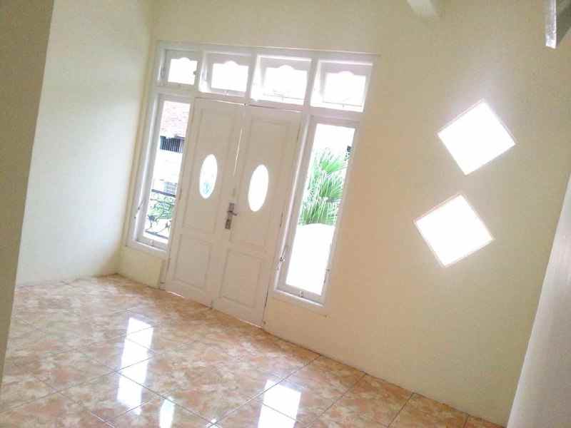 dijual rumah jalan doho surabaya