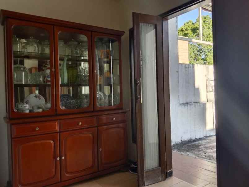 dijual rumah jalan imam bonjol