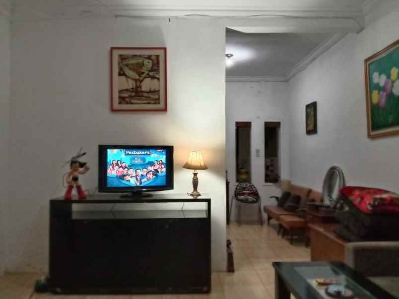 dijual rumah jalan imam bonjol