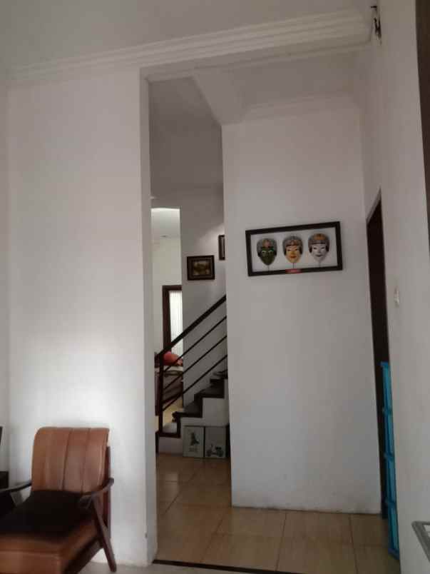 dijual rumah jalan imam bonjol